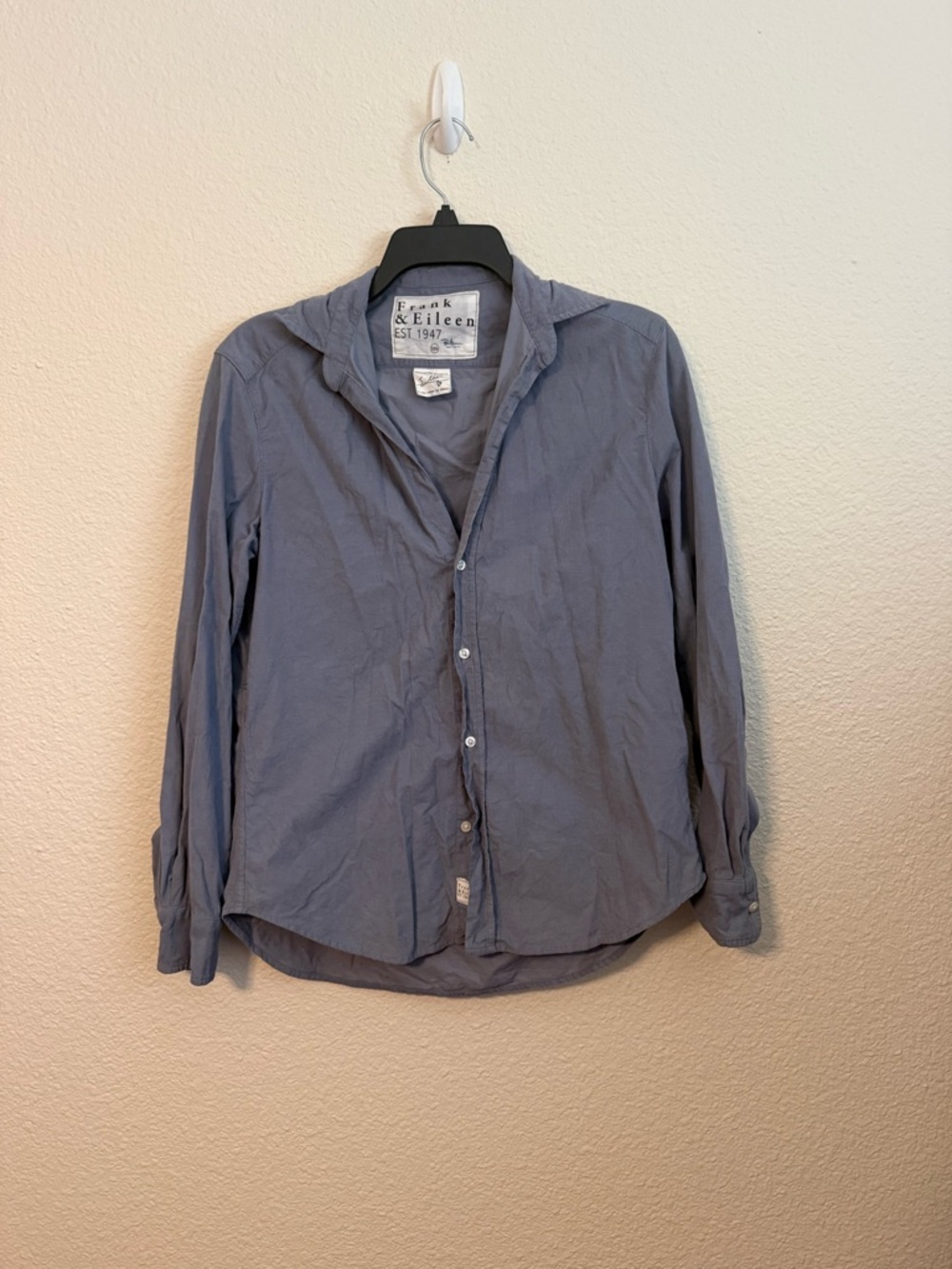 Frank & Eileen Button Up